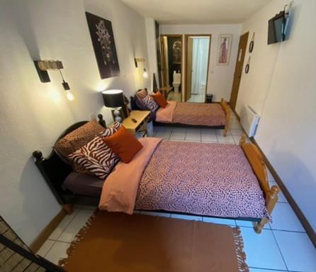 Os-Thel, Chambres A Louer Tautavel Exterior photo